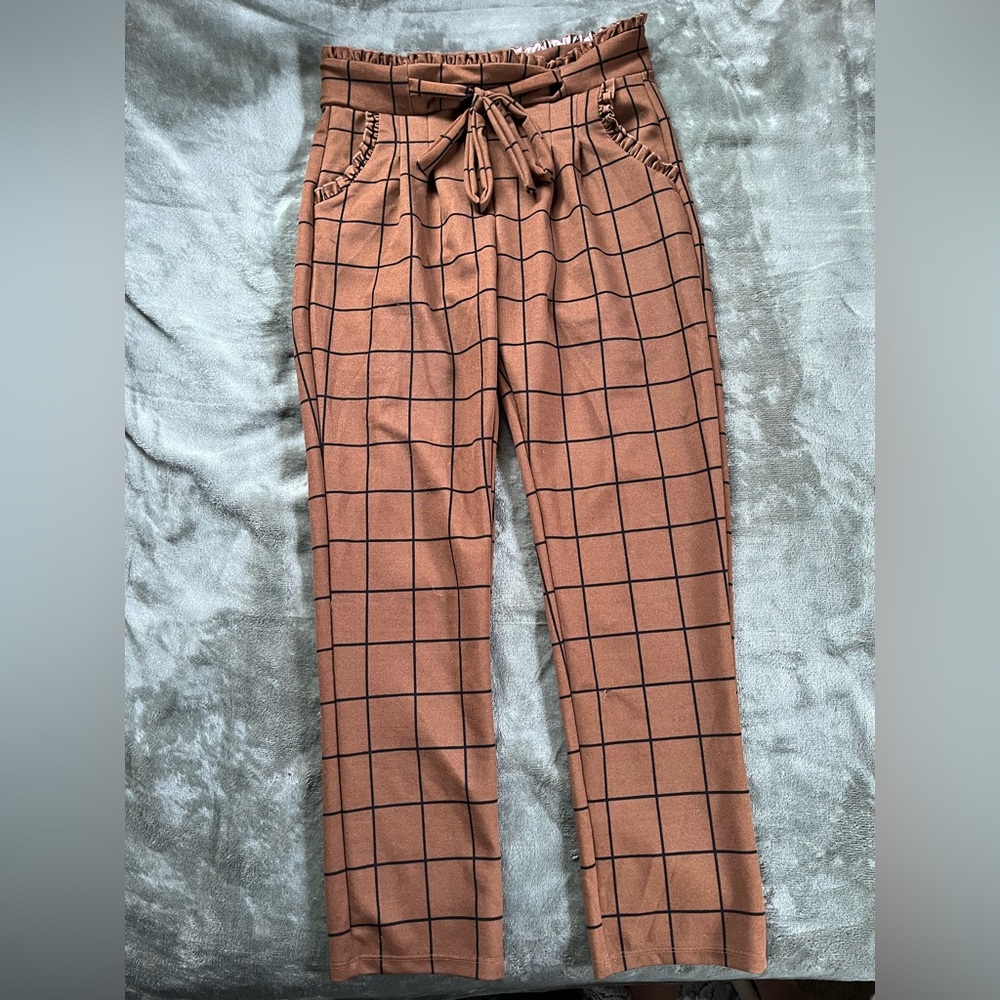 Women’s pants brown/black Size S elastic band broke in the waist, more like M/L